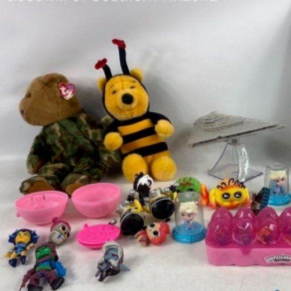 Lot of Children's Toys Star Wars, Wizard of Oz Assorted Pop Culture Collectibles - Picture 7 of 7